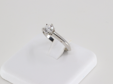 ティファニー PT950 ソリテール ダイヤリング D0.52ct 3.7g
