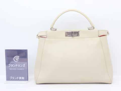 フェンディ ピーカブー 8BN226