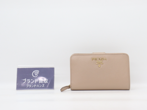 プラダ サフィアーノ 財布