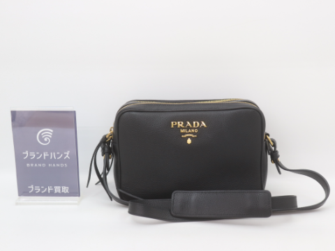 プラダ ヴィッテロフェニックス レザー ショルダー ブラック 1BH079