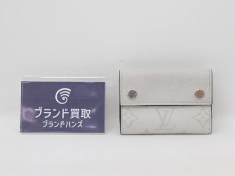 ルイヴィトンのコンパクトウォレット
