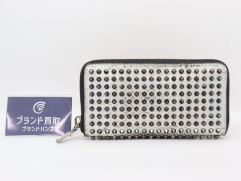 ルブタン スタッズ 長財布