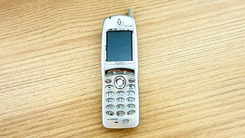古いPHS携帯