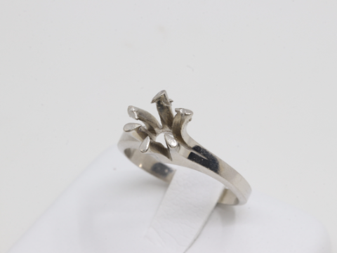 PT900(プラチナ900) リング枠 4.9g