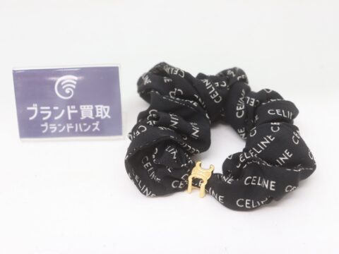 セリーヌ シュシュ トリオンフ ブラック ゴールド金具