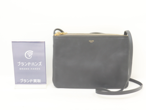 セリーヌ トリオ レザー ブラック ゴールド金具