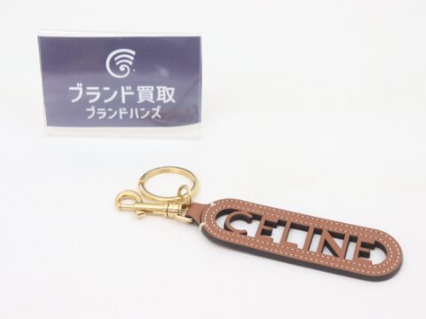 セリーヌ ロゴ キーホルダー ゴールド金具