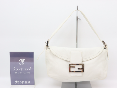 フェンディ マンマバケット レザー ホワイト
