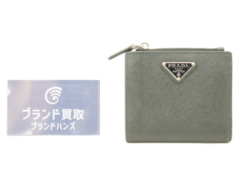 プラダ サフィアーノ 二つ折り財布