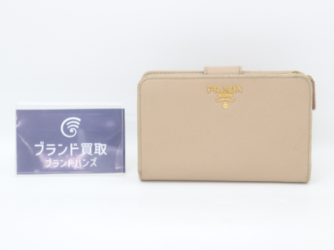 プラダ サフィアーノ 二つ折り財布