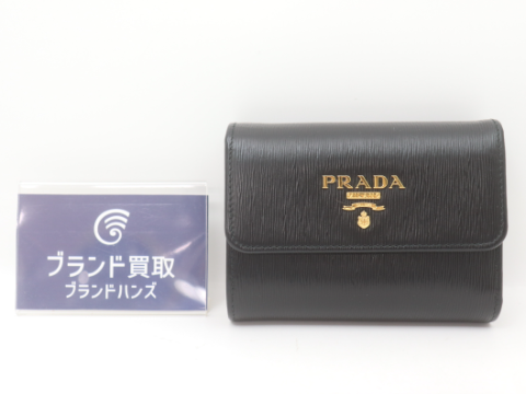 プラダ 三つ折り財布 レザー ブラック 1MH025