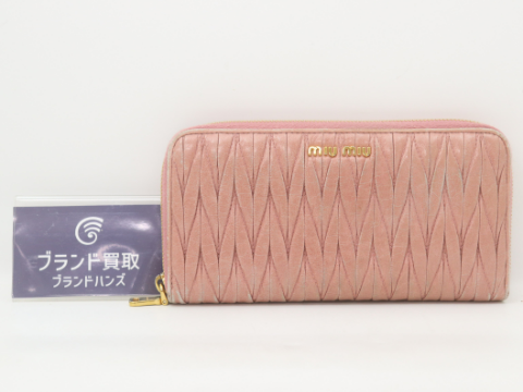 ミュウミュウ マテラッセ ラウンドファスナー長財布 ピンク