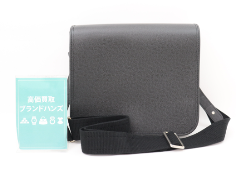 ルイヴィトン タイガ アンドレイ M32482