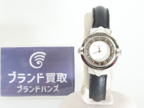 グッチ ターンフェイスバングルウォッチ