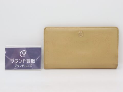 シャネル ココボタン 二つ折り長財布 レザー ベージュ