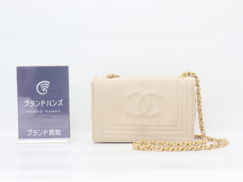 シャネル ココマーク ラムスキン ホワイト ゴールド金具