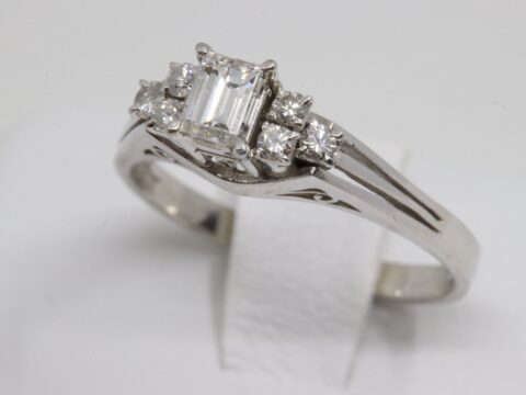 ダイヤモンド0.34ct Pt900 リング