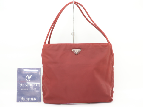 プラダ テスート レッド 三角プレート