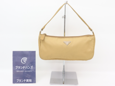プラダ ナイロン テスート