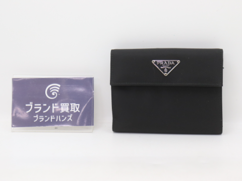 プラダ 三角プレート 二つ折り ナイロン ブラック M523