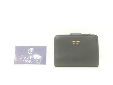 プラダ 二つ折り財布 1ML018
