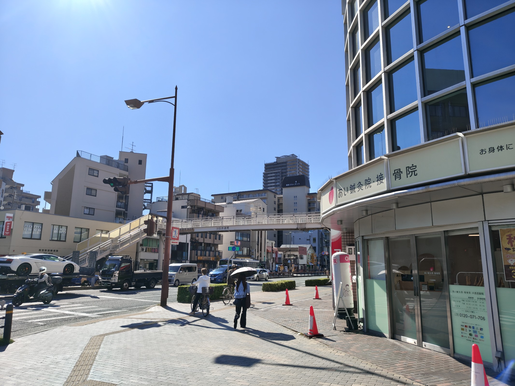 5国道2号線の信号の手前、松屋さんを右に曲がって下さい