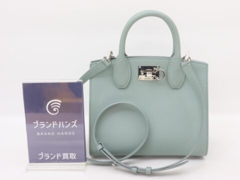 フェラガモ スタジオボックス 2wayハンドバッグ