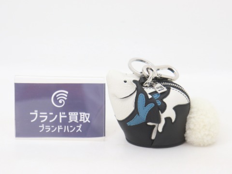 ロエベチャーム